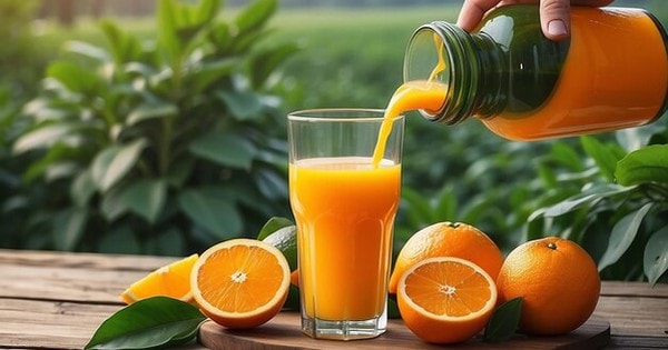 Ăn cam cả quả hay uống nước cam ép có nhiều vitamin C hơn?