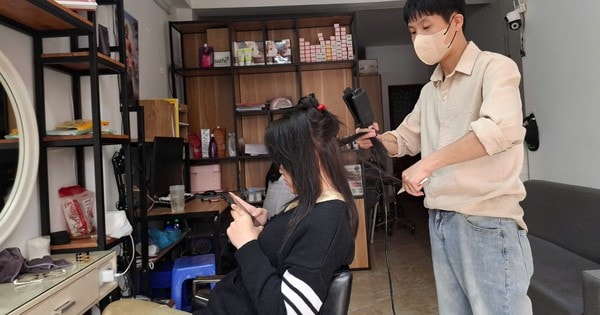 Vì sao dịch vụ làm tóc cận Tết vắng khách hơn mọi năm?