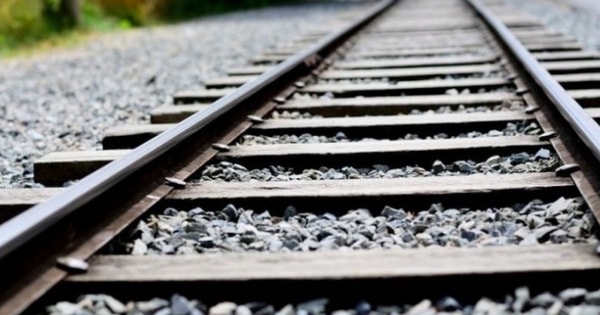 Tai nạn đường sắt khiến tàu hỏa phải dừng khẩn cấp ở Bình Thuận