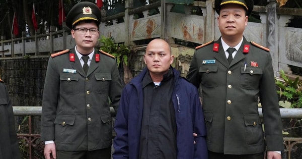 Tiếp nhận một đối tượng bị truy nã do lực lượng chức năng Trung Quốc trao trả