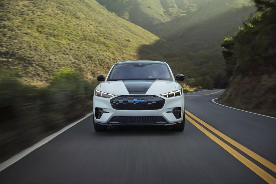 Lý do Ford thu phí tính năng quen thuộc trên xe điện