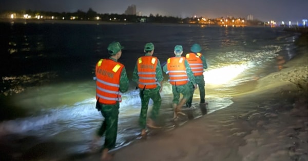 Tìm kiếm nam du khách quê Phú Thọ bị sóng cuốn mất tích khi tắm biển Nhật Lệ