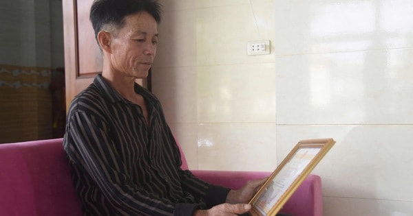 Người đàn ông hơn 10 năm 'trốn vợ' đi cứu người giữa những cơn sóng dữ