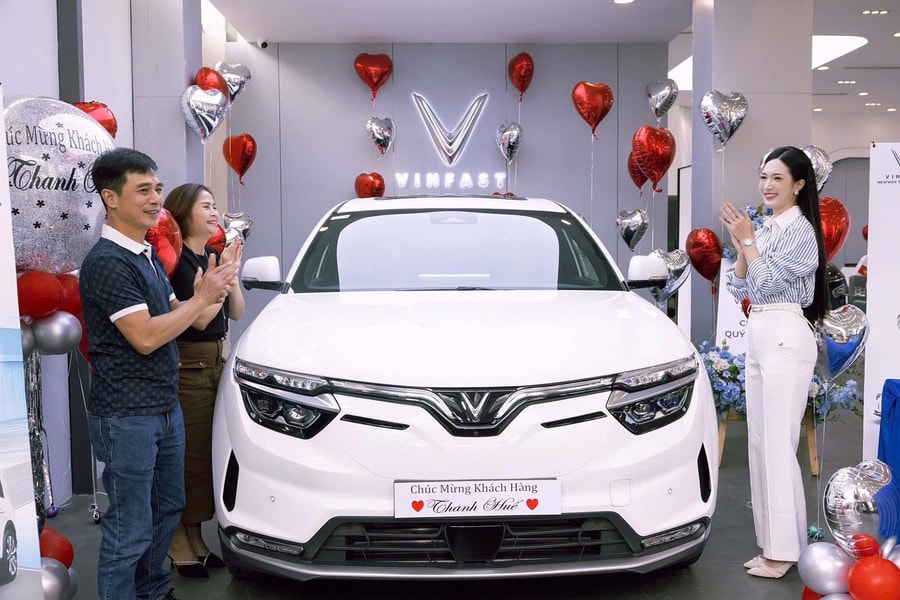 Vingroup khẩn cấp hỗ trợ khách hàng giảm áp lực giá nhiên liệu