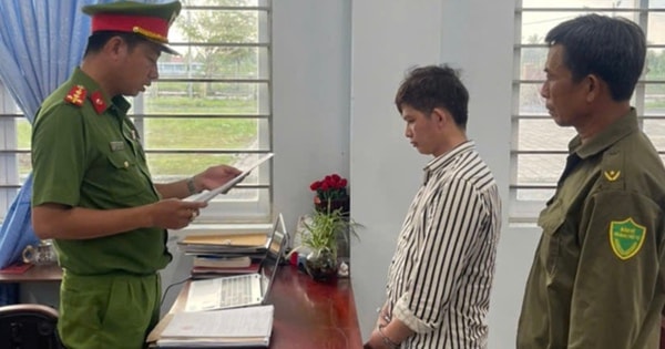 Tìm 'ma túy đá' trên ứng dụng mua sắm, đặt hàng 300.000 đồng rồi bị khởi tố