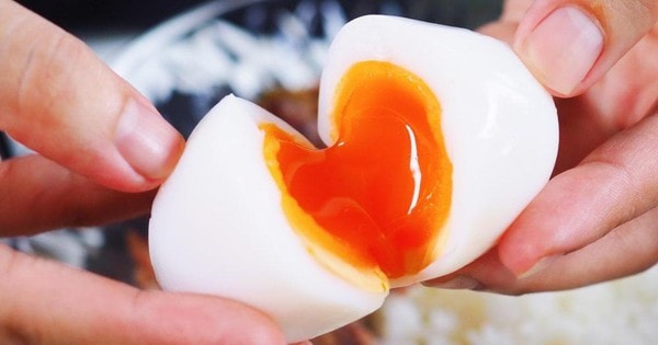 Công thức luộc trứng lòng đào thơm ngon, tốt cho sức khỏe nhất