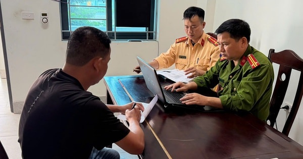 Vụ xe bán tải chắn đường gây xôn xao mạng xã hội: Tài xế bị lập biên bản vi phạm