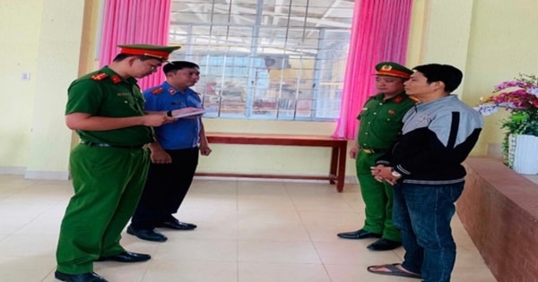 Giám đốc doanh nghiệp bị bắt vì sản xuất đường cát giả