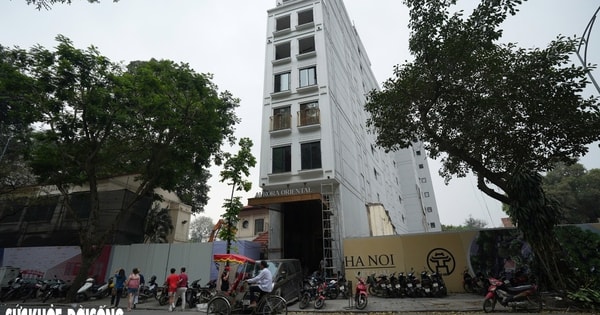 Tháo dỡ khách sạn trăm tỉ trên 'đất vàng' cạnh Hồ Gươm