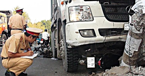 Tài xế xe tải ben bị 'khoán chuyến', có ngày cầm lái tới 15 tiếng
