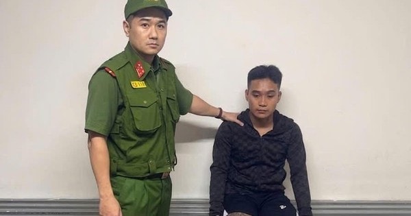 Hai thanh niên đánh nhau bằng dao giữa phố, 1 người tử vong