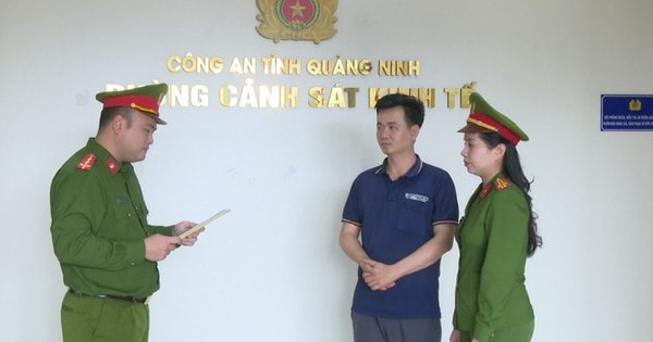 Bắt khẩn cấp 2 mẹ con sản xuất gần 1.000 lít 'dấm nếp ủ men từ gạo' từ hóa chất
