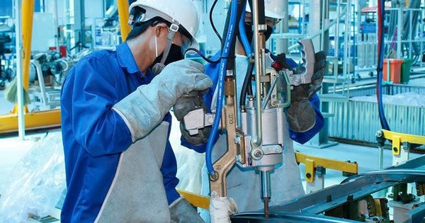 Nghỉ hưu trước tuổi được quy định thế nào?