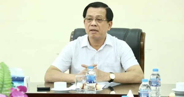 Cựu Thứ trưởng để cấp dưới 'gây khó khăn' với người đi xuất khẩu lao động nhận hối lộ 16 tỉ đồng