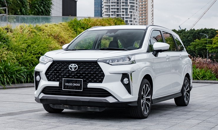 Giá xe Toyota Veloz Cross tháng 5/2026: Ưu đãi 100% lệ phí trước bạ