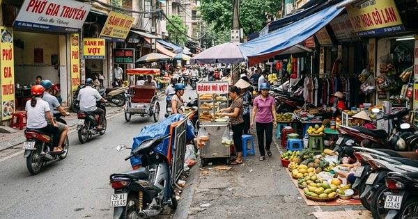 Hà Nội: Đề xuất tăng gấp đôi mức xử phạt hành vi lấn chiếm vỉa hè, lòng đường