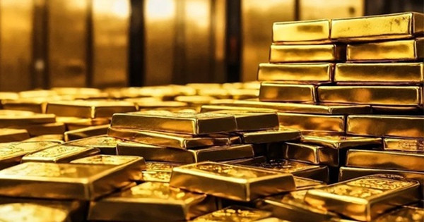 Giá vàng thế giới gặp khó ở mốc 4.500 USD