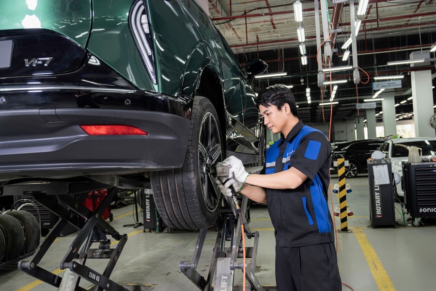 Cầm 300.000 đồng đi bảo dưỡng ô tô: Đặc quyền chỉ có ở chủ xe điện VinFast