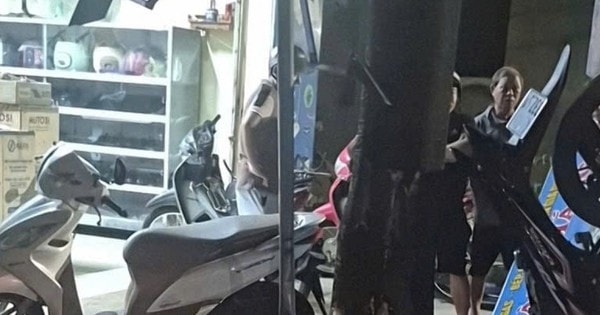 Hai thanh niên đi xe máy thương vong sau cú va chạm với gốc cây