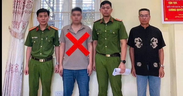 Khởi tố tài xế dùng bằng lái giả chở khách