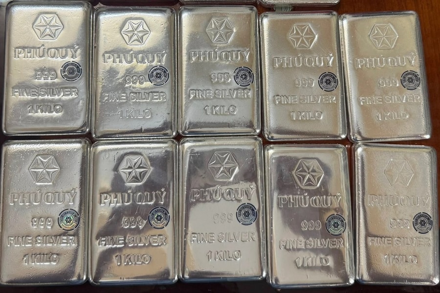 Giá bạc ngày 21/6 neo quanh mức 65 USD/ounce, thị trường trong nước đạt 2,53 triệu đồng/lượng