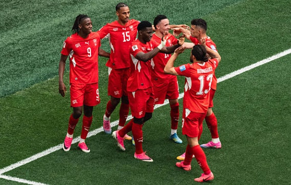 Thụy Sĩ hạ gục Canada 2-1: Bản lĩnh đội bóng xứ đồng hồ chiếm đỉnh bảng B World Cup 2026