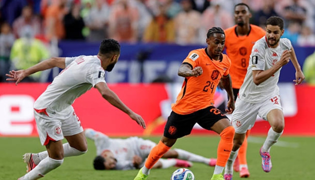 Hà Lan đè bẹp Tunisia 3-1: Sự thống trị tuyệt đối và kỷ lục lịch sử của Jan Paul van Hecke