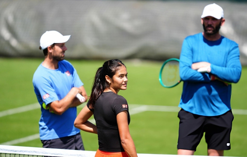Emma Raducanu dính chấn thương: Cú sốc cho niềm hy vọng Wimbledon 2026