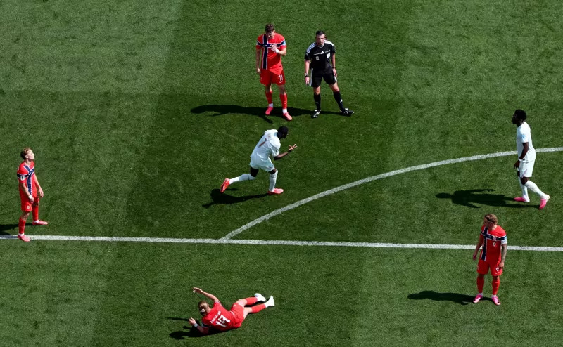 Ousmane Dembele lập hat-trick lịch sử giúp Pháp đè bẹp Na Uy tại World Cup 2026