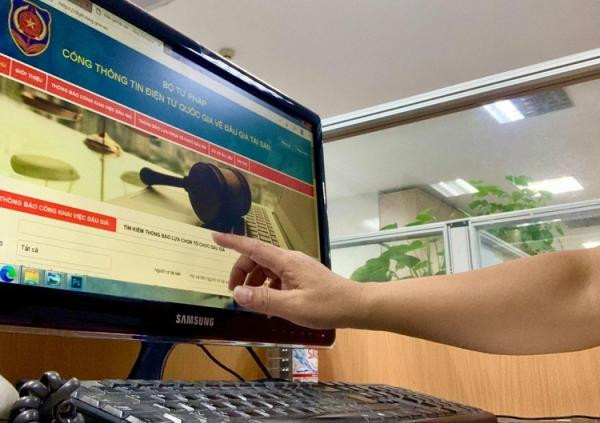 Chính phủ bắt buộc đấu giá trực tuyến tài sản công từ 200 triệu đồng