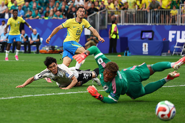 Brazil lội ngược dòng kịch tính 2-1 trước Nhật Bản: Martinelli rực sáng phút bù giờ