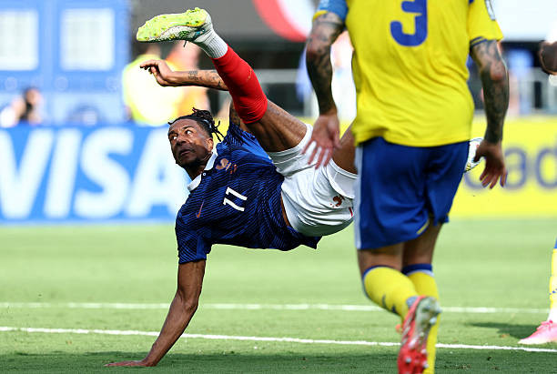 Michael Olise rực sáng giúp Pháp đè bẹp Thụy Điển 3-0 tại World Cup 2026