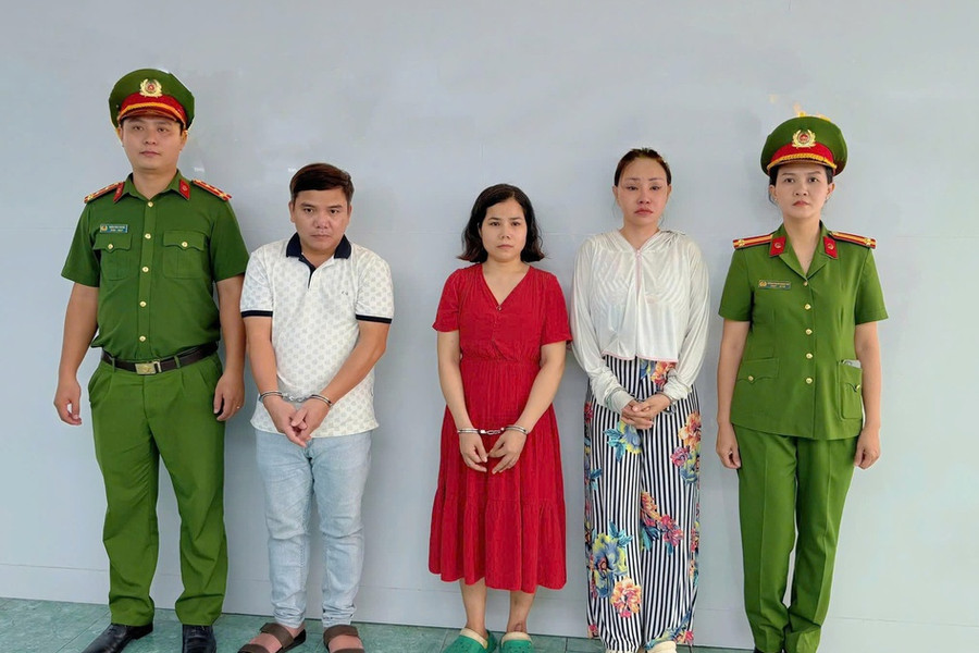 Bắt 3 đối tượng sau vụ một phụ nữ tử vong khi truyền chất làm trắng da tại nhà