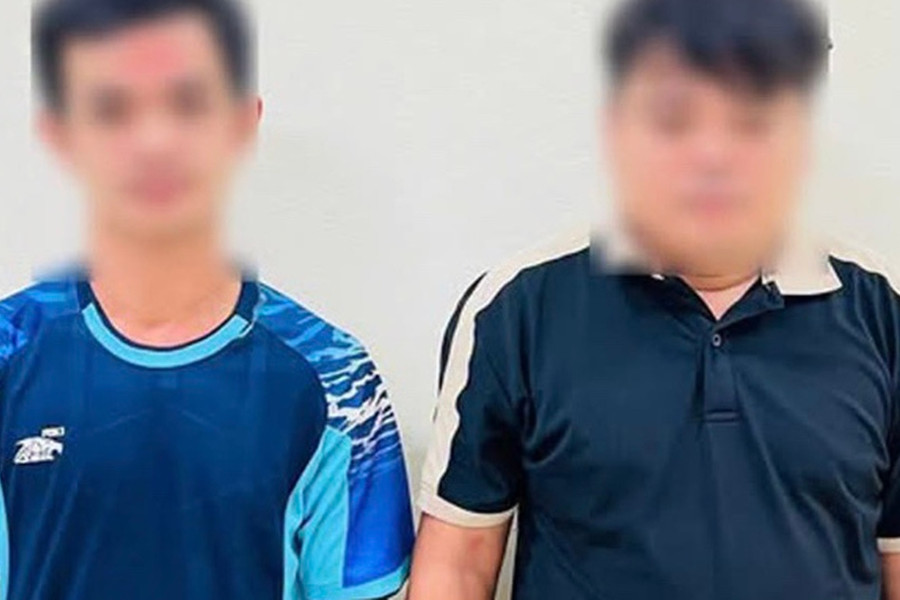 Tạm giữ 2 đối tượng ghi cá độ bóng đá qua Zalo