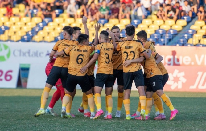 Thanh Hóa đối mặt áp lực tài chính và biến động nhân sự tại V-League