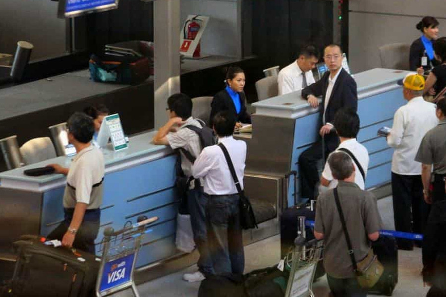 Những trường hợp nào bị tạm hoãn xuất cảnh do nợ thuế theo quy định mới nhất?