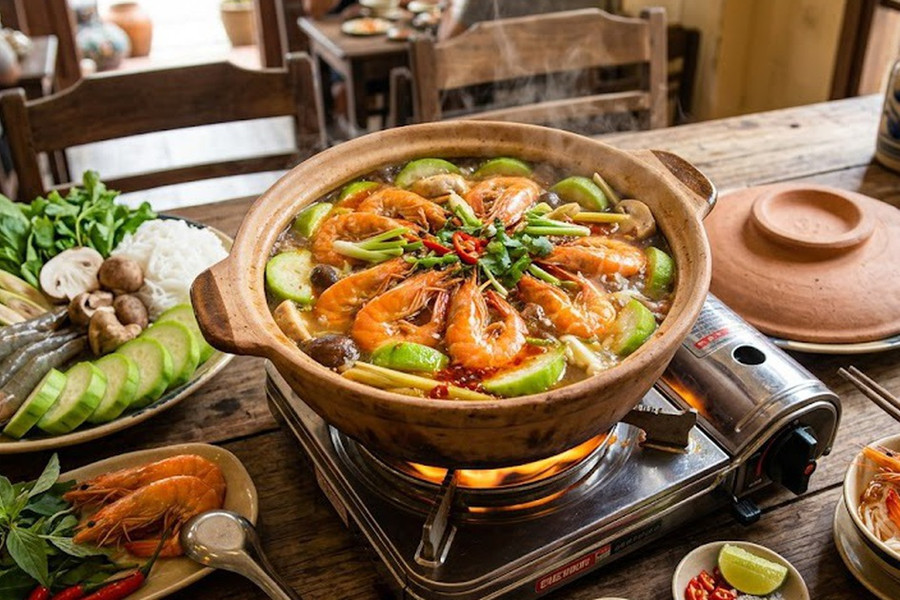 Vì sao lẩu tôm bầu là món ăn lý tưởng trong mùa hè?