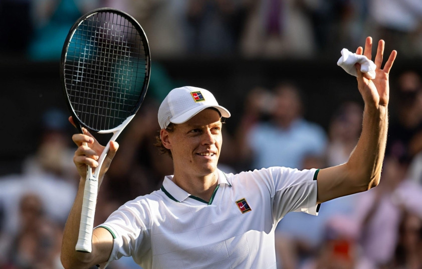 Jannik Sinner hạ gục Novak Djokovic 3-0: Đẳng cấp số 1 thế giới tại Wimbledon 2026