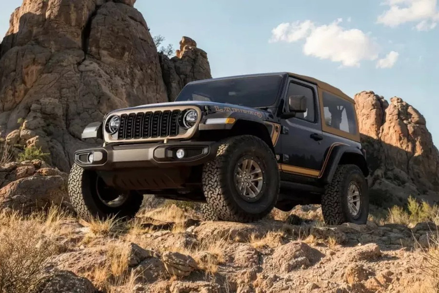 Tin xe 16/7: Jeep Wrangler có bản sa mạc mới, Denza N8 mạnh hơn Ferrari F80