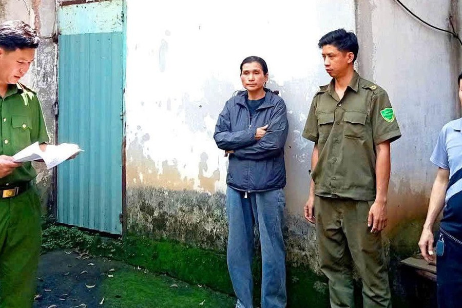 Dàn dựng 'kịch bản' mua bán dâm để cưỡng đoạt tài sản