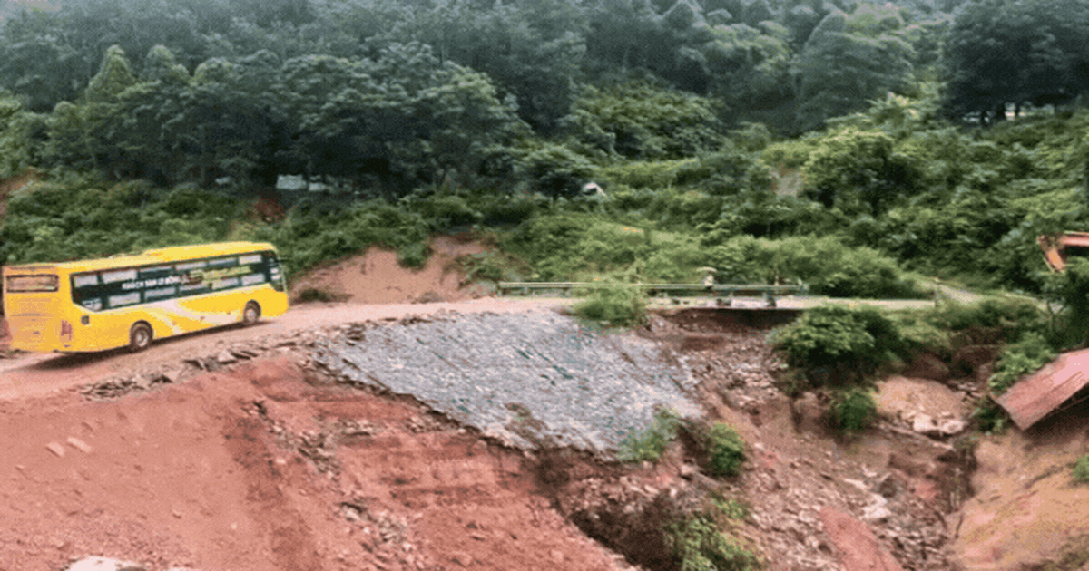 Đoạn Quốc lộ 12 ở Lai Châu bị lũ cuốn trôi nền đường giờ ra sao?