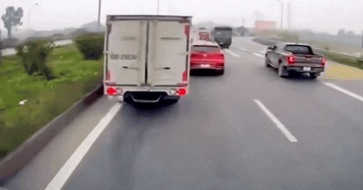Cục CSGT chỉ ra những thói quen khi lái xe tưởng đơn giản nhưng rất dễ gây ra tai nạn