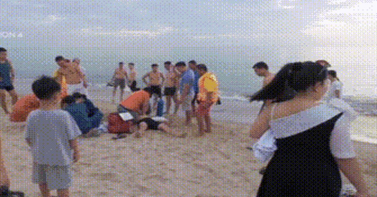 Nhóm y bác sĩ Tuyên Quang hồi sinh nạn nhân đuối nước trên bãi biển Nhật Lệ