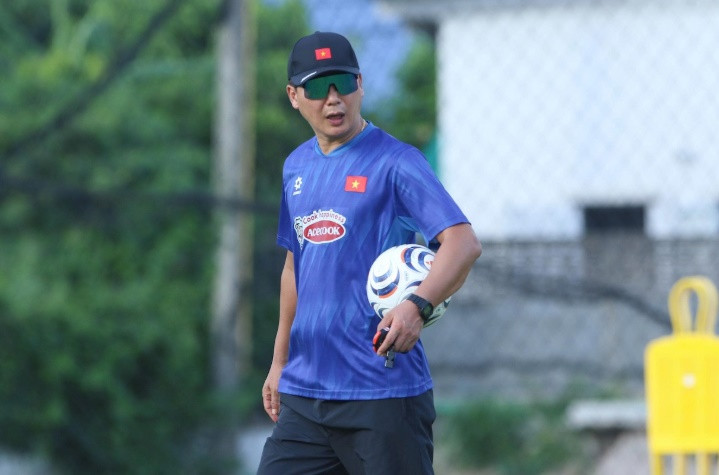 HLV Kim Sang Sik và ma trận nhân sự: Tuyển Việt Nam sẵn sàng bảo vệ ngôi vương ASEAN Cup 2026