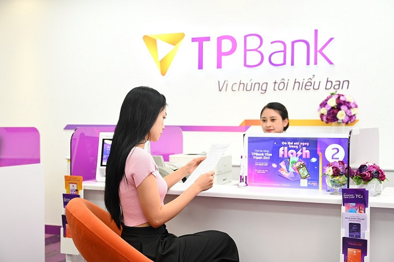 Lãi suất cho vay tháng 6 tăng 0,4%, gần 10 ngân hàng vượt ngưỡng 10% mỗi năm