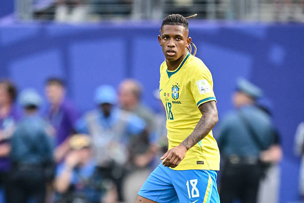 Manchester United và Newcastle United cùng theo đuổi tiền vệ Danilo của Botafogo