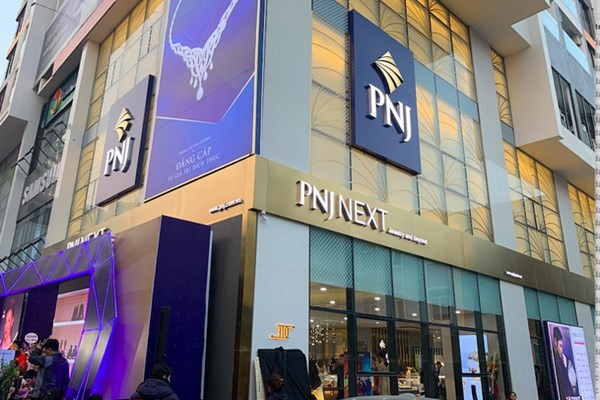 PNJ giới hạn thu mua vàng 2 giờ mỗi ngày và kéo dài thanh toán 120 ngày