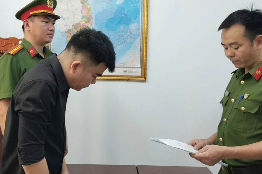 Chỉ trong 2 ngày, một phó quản lý cửa hàng FPT Shop chiếm đoạt gần 700 triệu đồng