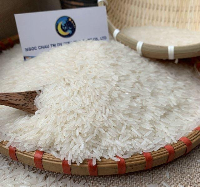 Giá gạo nguyên liệu ngày 30/7 tăng đến 200 đồng/kg tại Đồng bằng sông Cửu Long