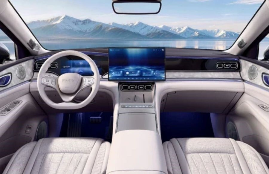 BYD Sealion 08 lộ nội thất trước ngày ra mắt